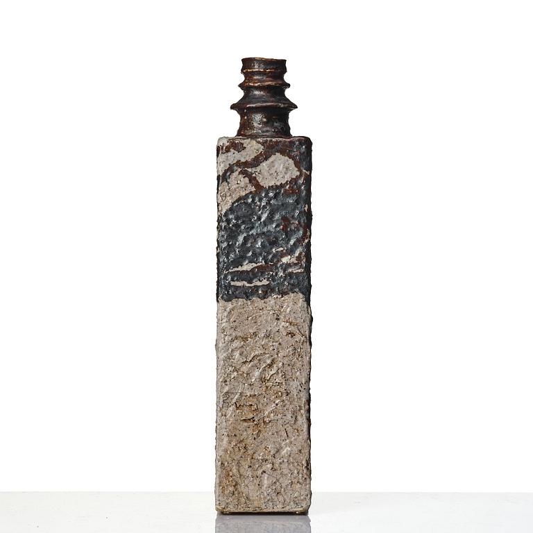 Annikki Hovisaari, a stoneware vase, Arabia, Finland.
