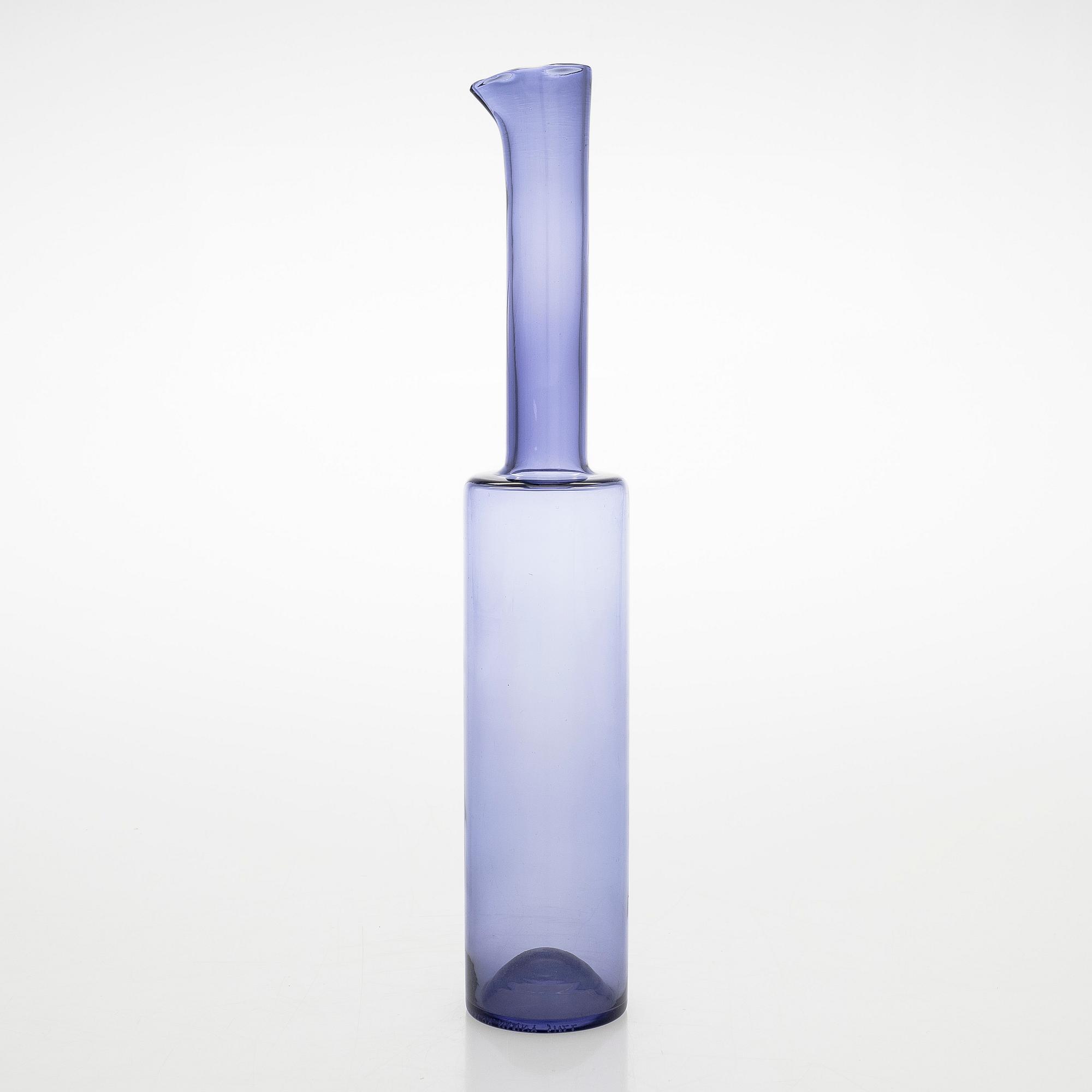 Nanny Still, flaska, signerad Riihimäen Lasi O.Y. Nanny Still.