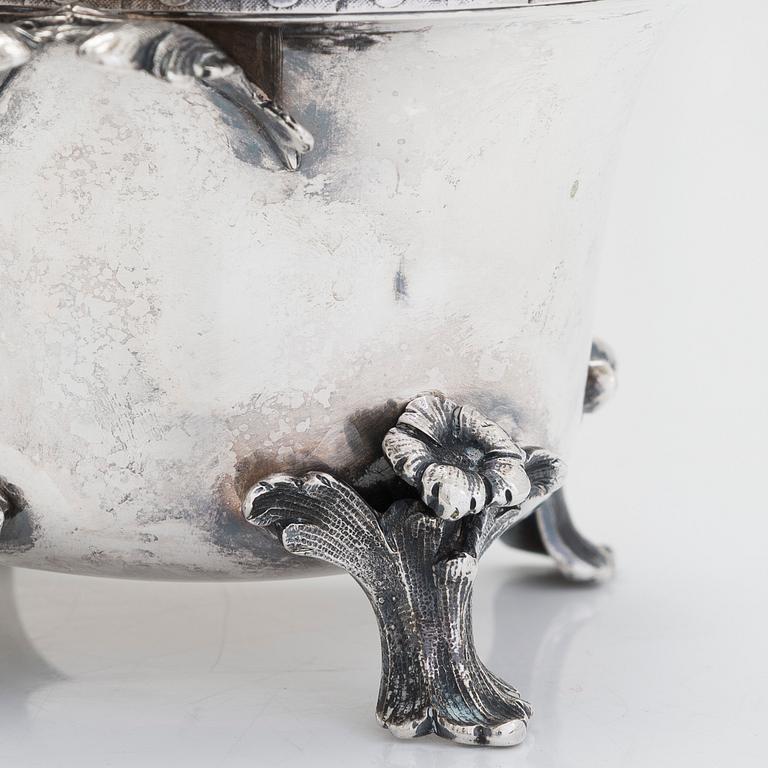 A pair of late 19th-Century silver sugar bowls, maker's mark of Jacob Engelberth Torsk, Stockholm 1895.