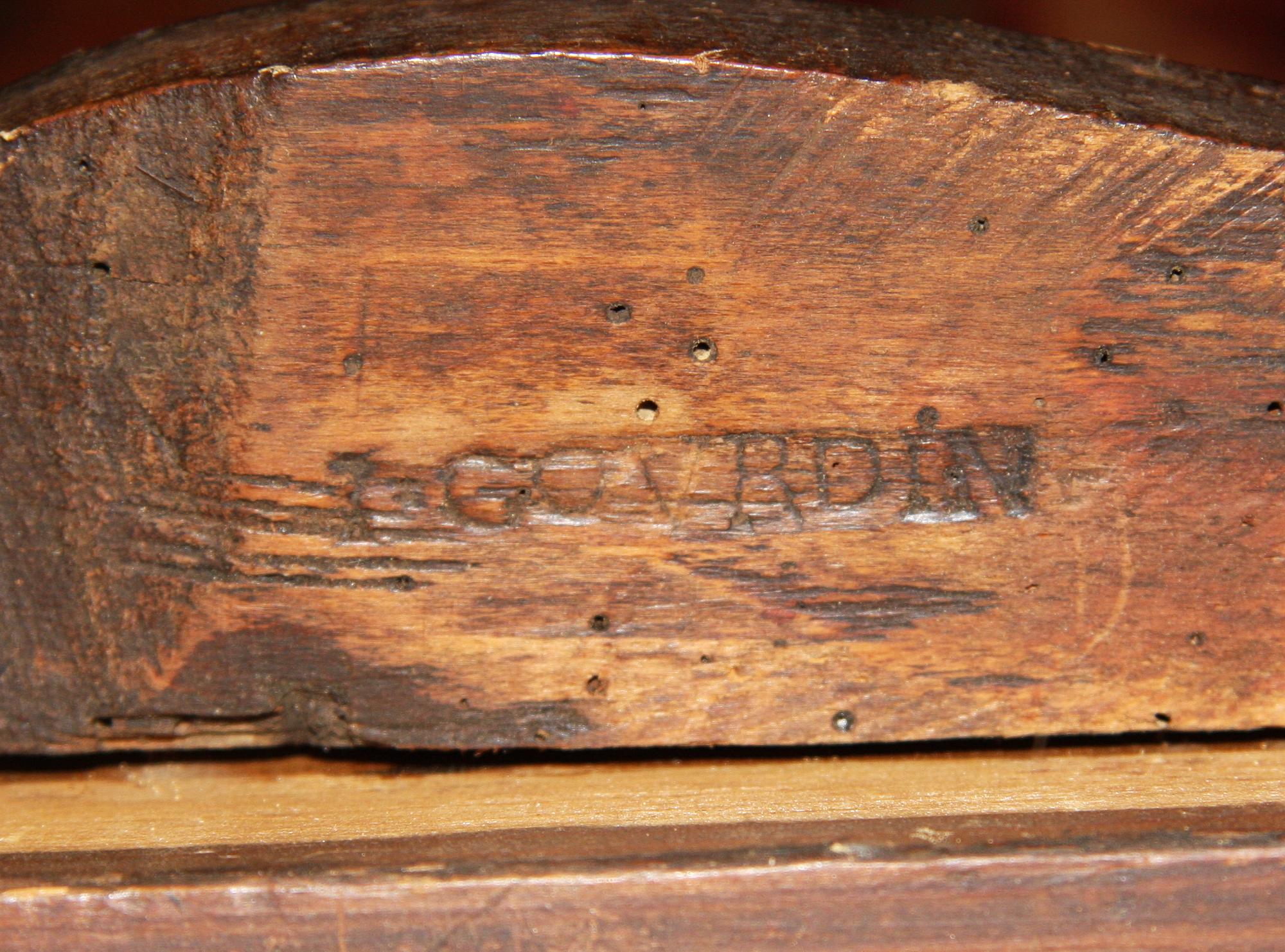 KARMSTOL. Louis XV, 1700-tal, sign I GOVRDIN.