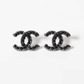 Chanel,.