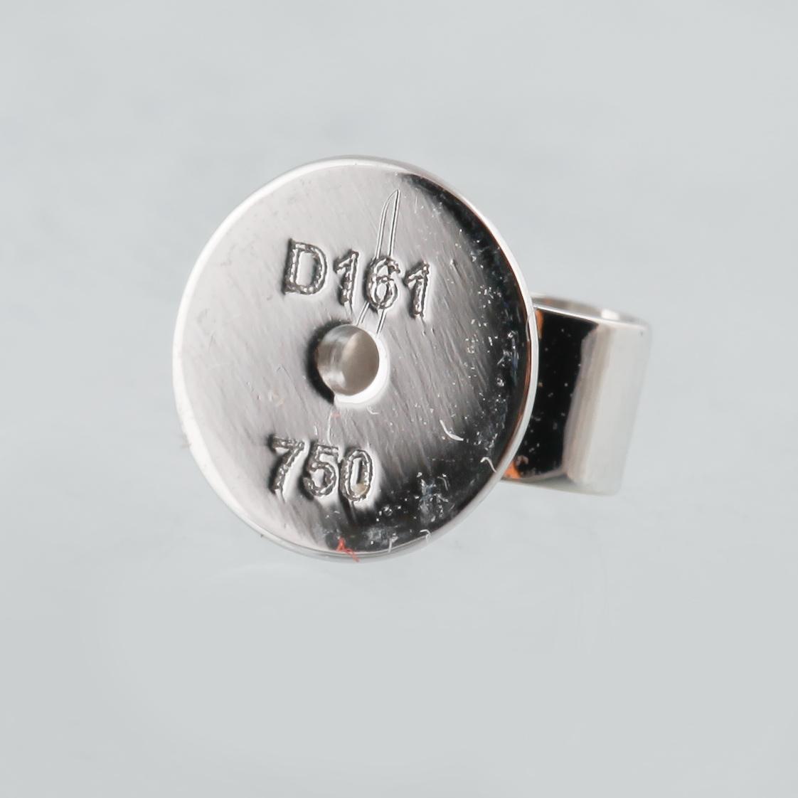 ÖRHÄNGEN, 18K vitguld med 218 briljantslipade diamanter, 1.61 ct. Vikt 4,4 gram.