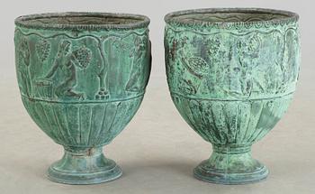 YTTERKRUKOR, snarlika, koppar, 1900-tal.