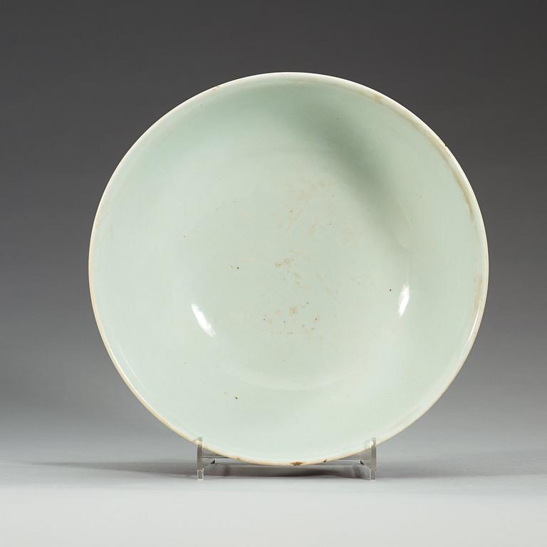 A sang de beuf glazed bowl, Qing dynasty, with Qianlong mark.