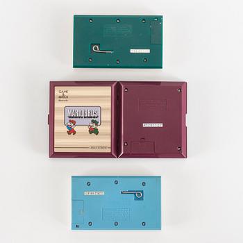 GAME & WATCH, "Donkey Kong jr", "Mario Bros" samt "Super Mario Bros" i förpackningar, Nintendo, 1982-1988.
