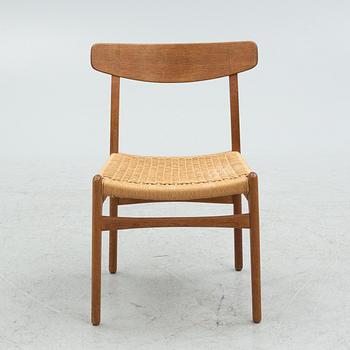 Hans J. Wegner, a 'CH 23 Spisespolen' chair, Carl Hansen & Son, Odense, Denmark.