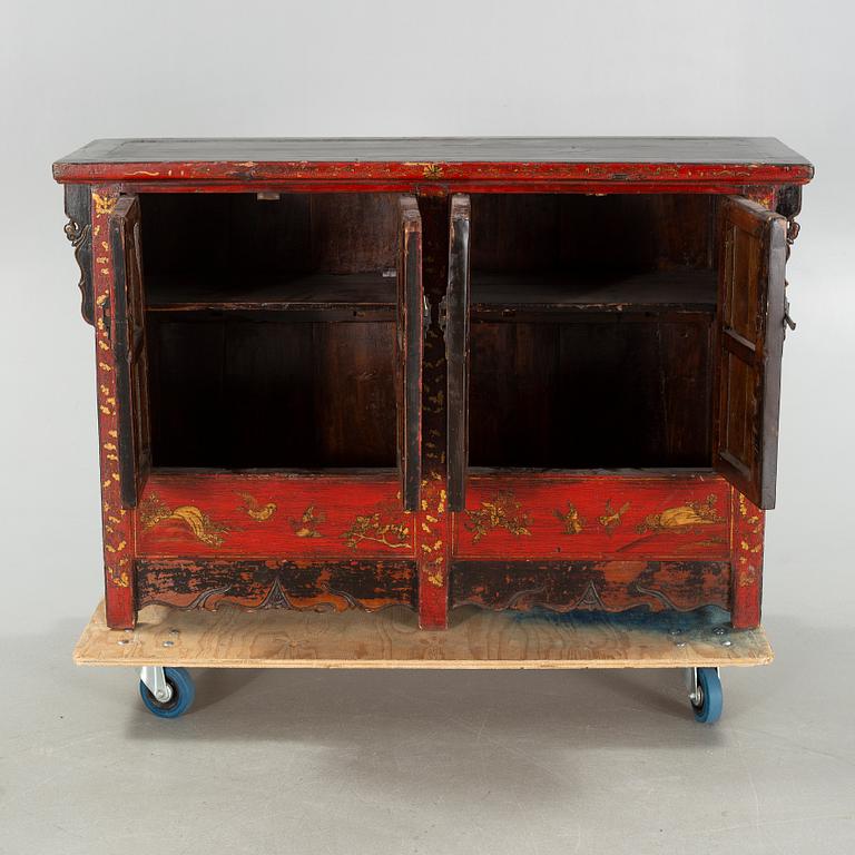 A 20th century Chinese sideboard / cabinet.