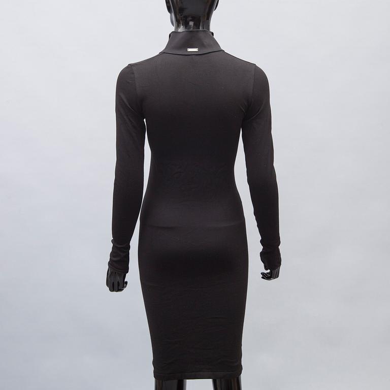 KLÄNNINGAR, 2 st, samt DRÄKT, 2 delar, Karl Lagerfeld för Wolford.