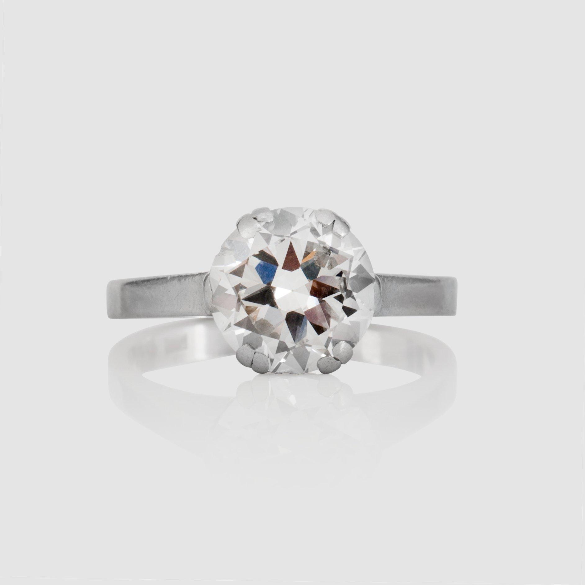 RING med äldre slipad diamant ca 2.60 ct. Kvalitet ca G-H/VS.