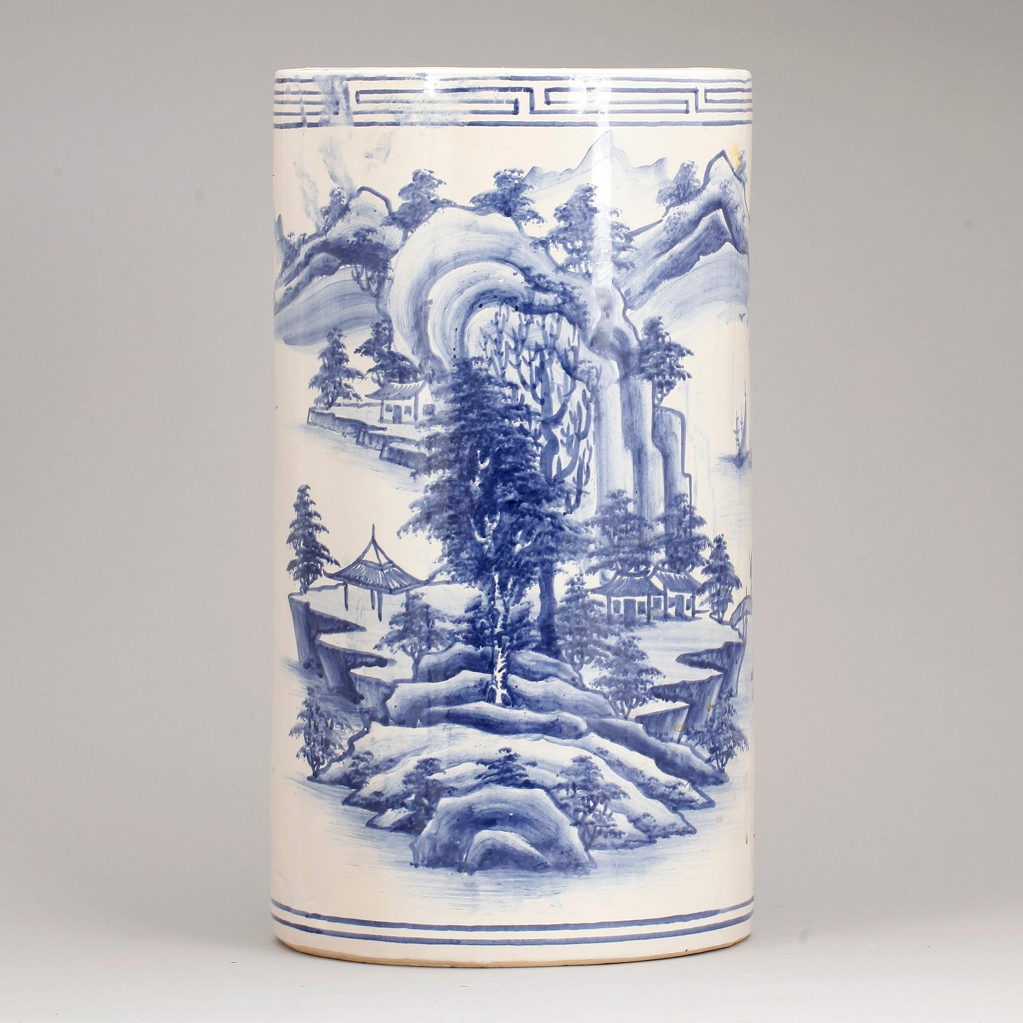 PARAPLYSTÄLL, keramik. Modern tillverkning.