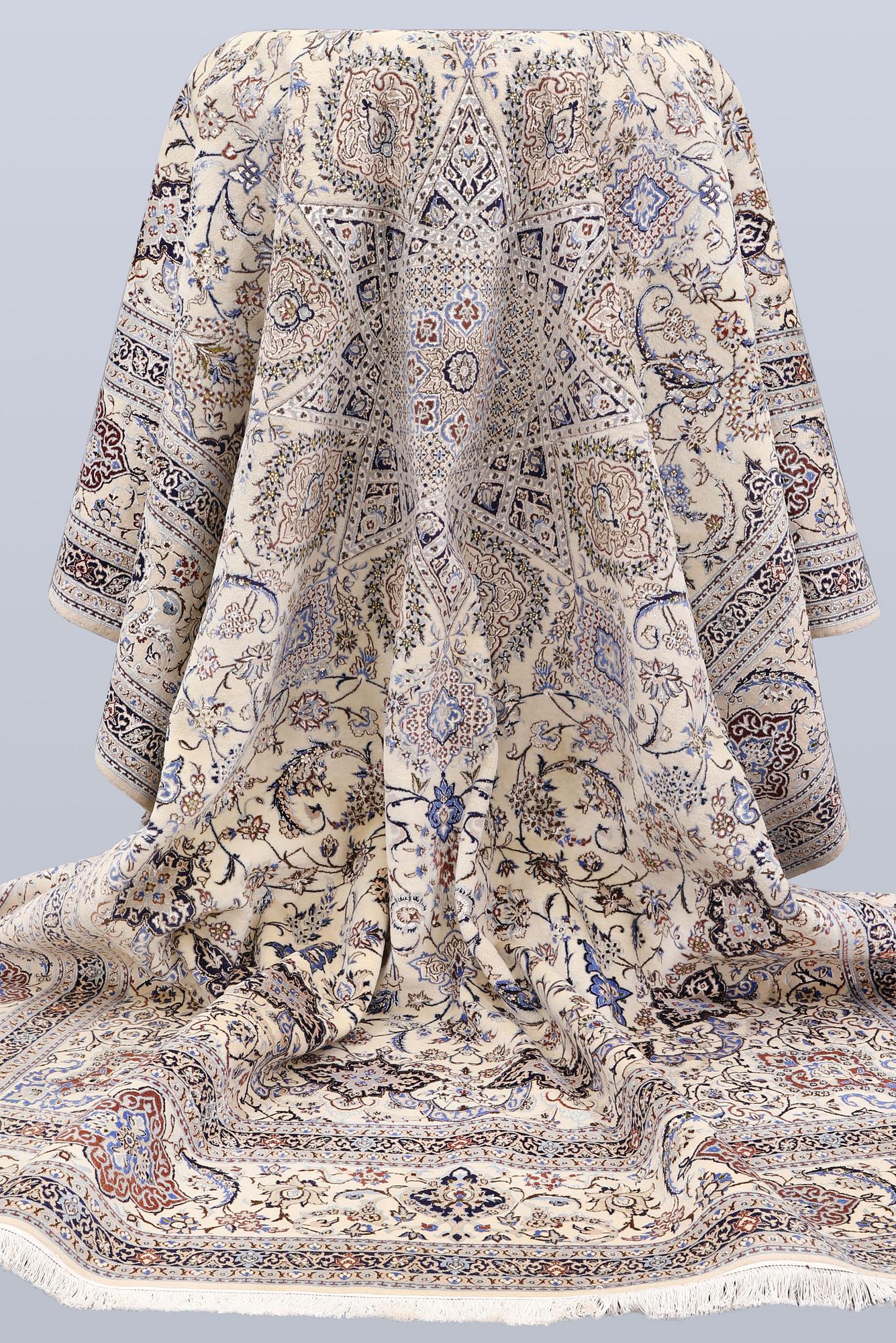 Matta, Nain, äldre, part silk, 364 x 259 cm.