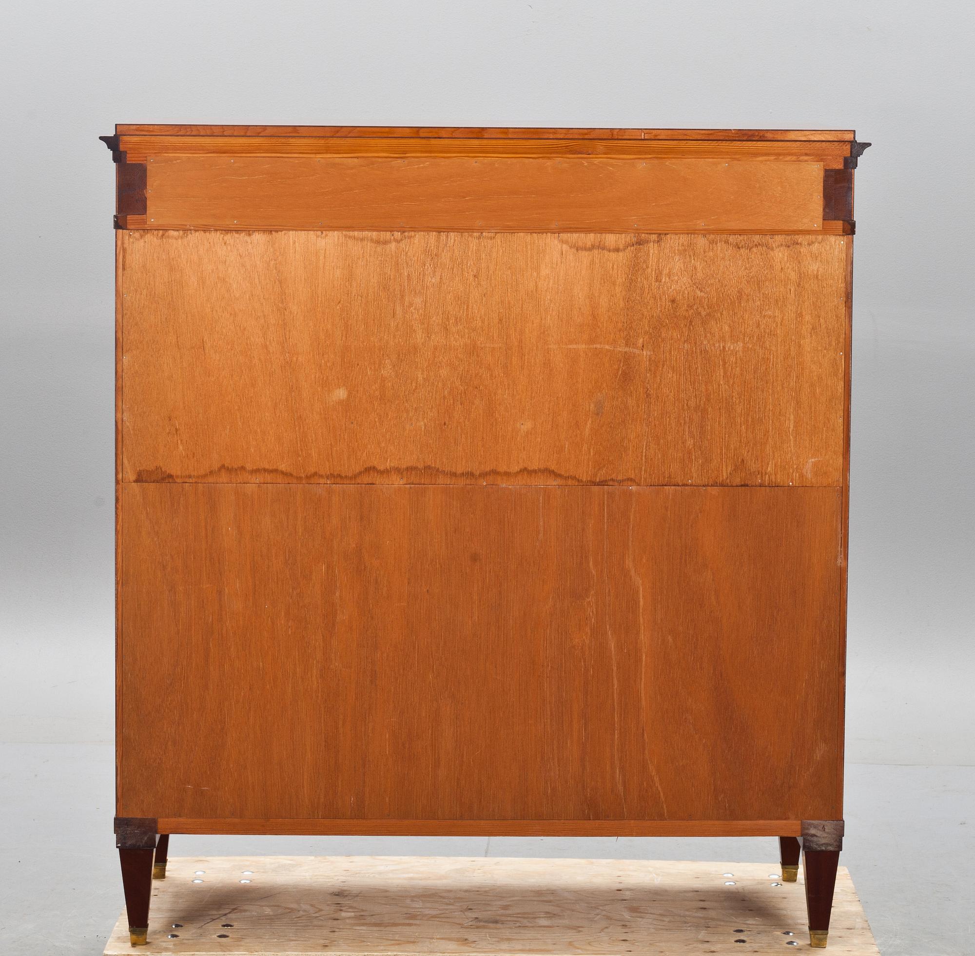 CHIFFONJÉ, empirestil, 1900-talets mitt.
