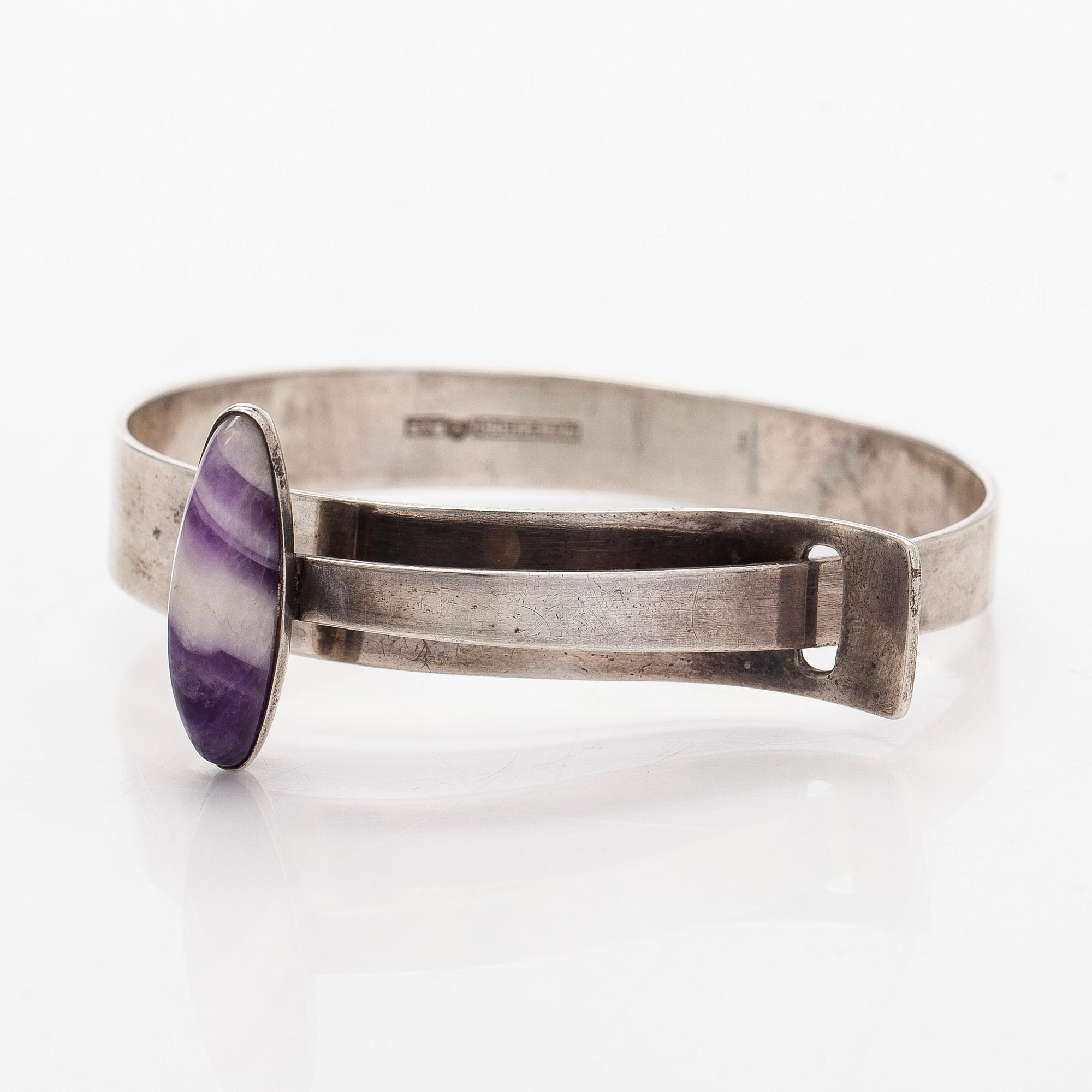 Elis Kauppi, armband, silver och ametist. Kupittaan kulta, Åbo 1961.