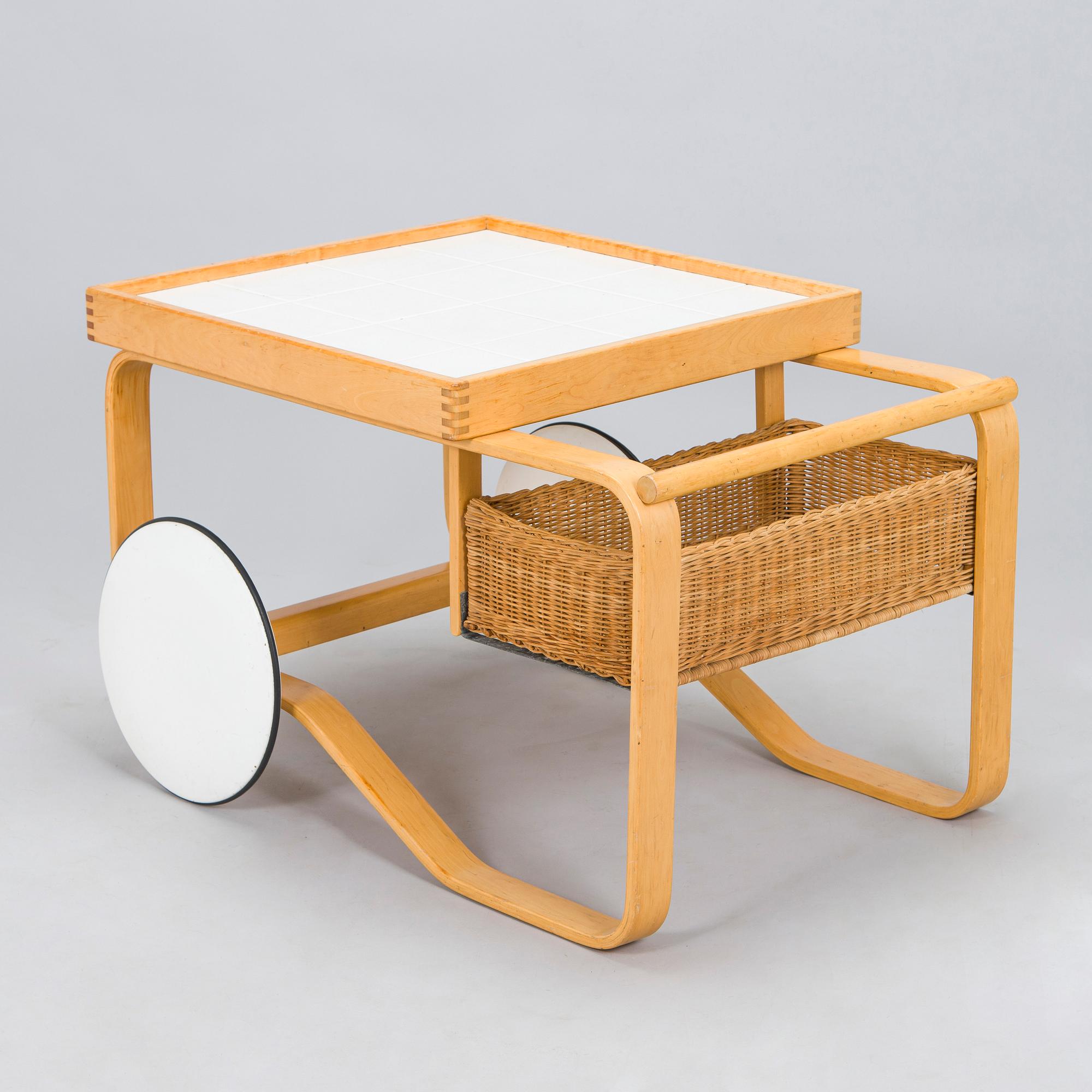 Alvar Aalto, serveringsvagn, modell 900, Artek, Finland, 1970-tal.