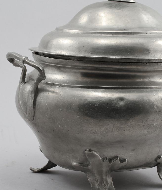 TERRIN, tenn, rokoko, otydlig årsstäpel, troligen 1784.