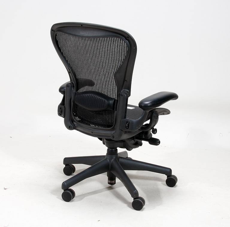 KONTORSSTOL, "Aeron chair", Herman Miller.