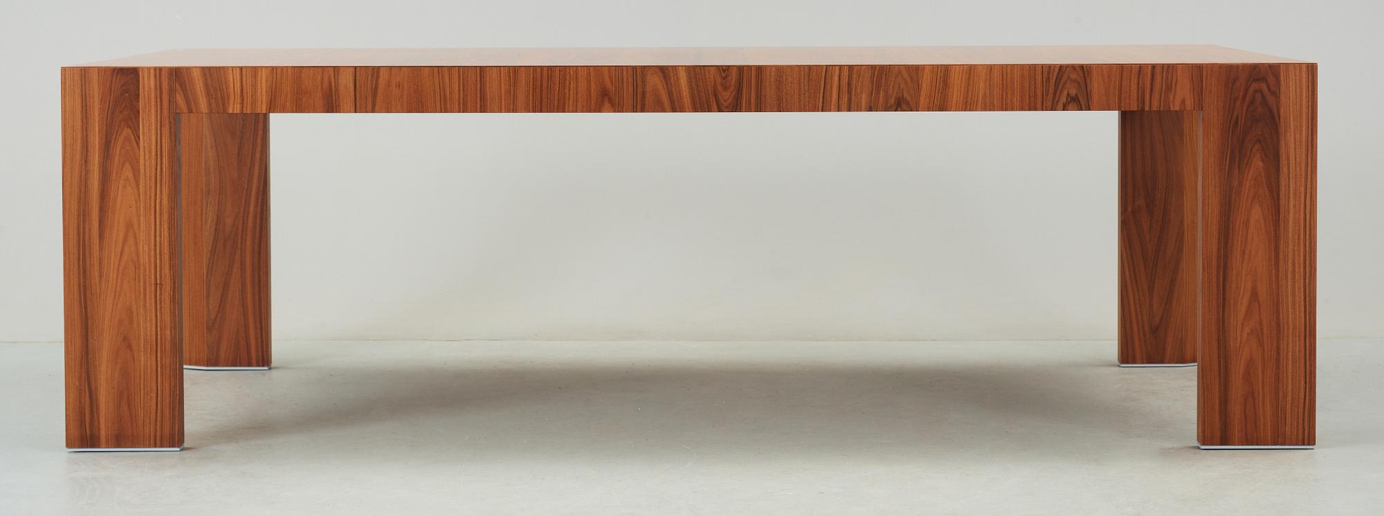 BORD, "El dom", Hannes Wettstein, Cassina, Italien, formgiven 2006.