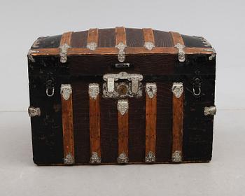 KOFFERT, 1900-talets första hälft.