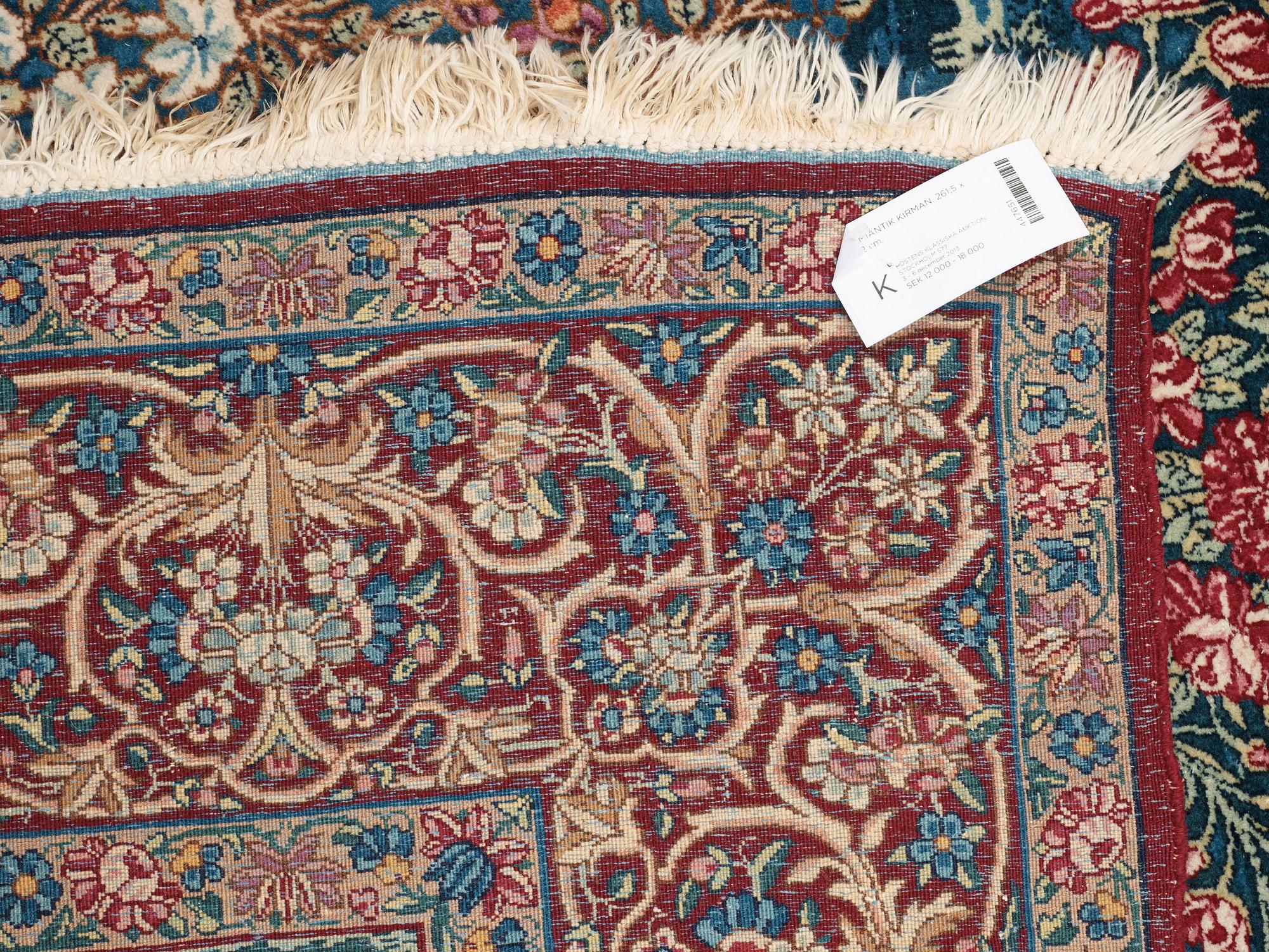 SEMIANTIK KIRMAN. 261,5 x 162 cm.