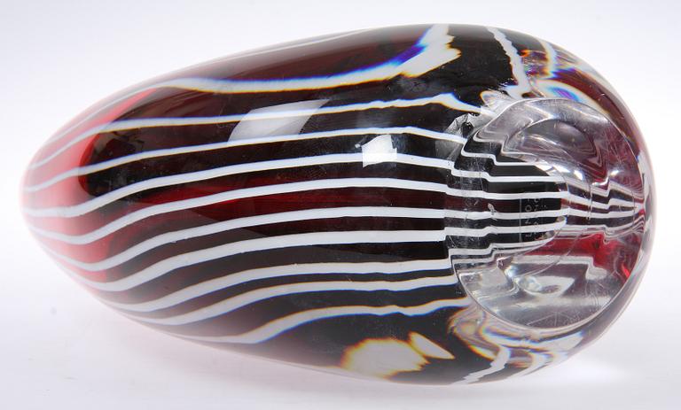 VAS, "Zebra", Vicke Lindstrand, Kosta, sign.