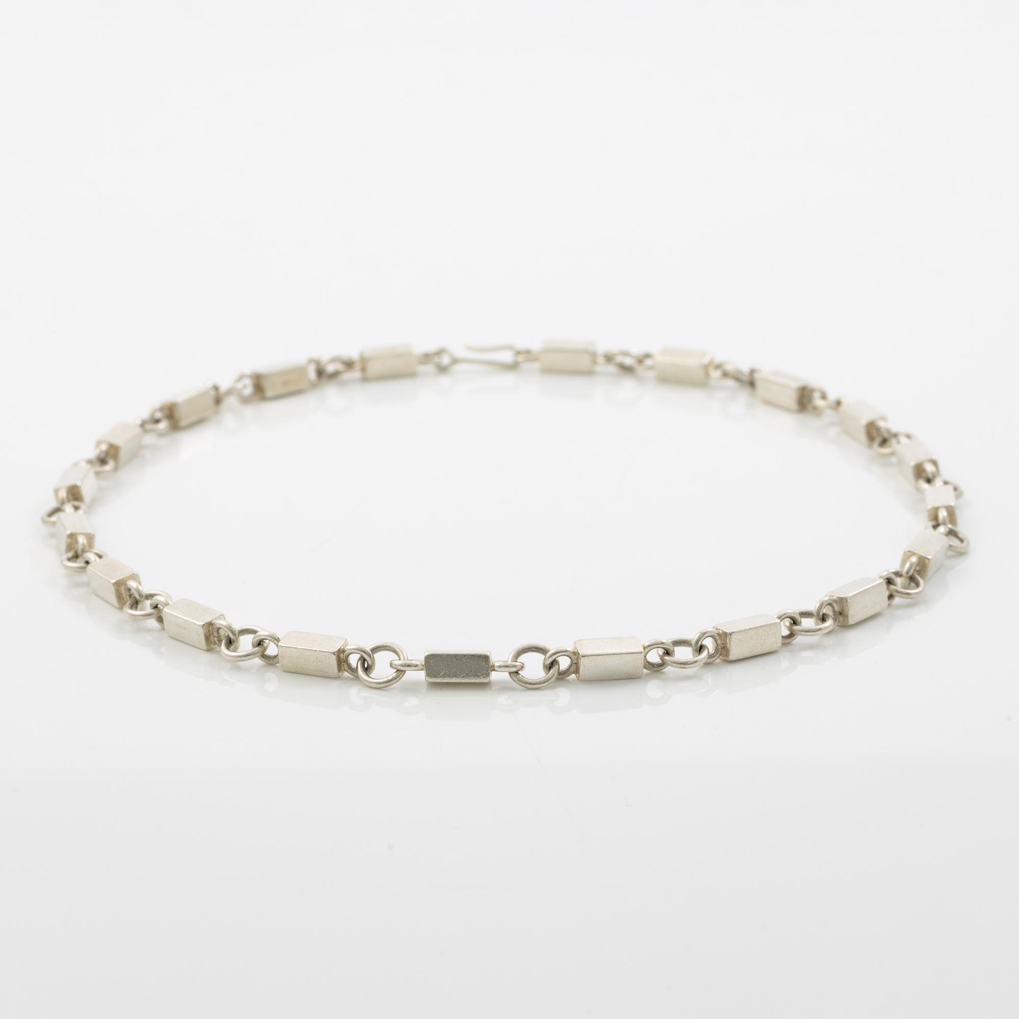 Wiwen Nilsson, necklace, ring and stick chain, sterling silver.