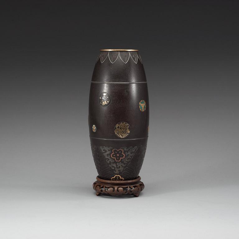 A Japanese vase, circa 1900. Marked at base.