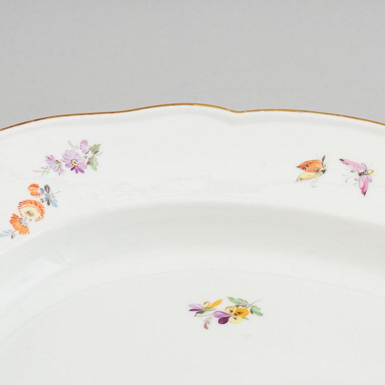 A large enamelled serving dish, Meissen, 19th century.