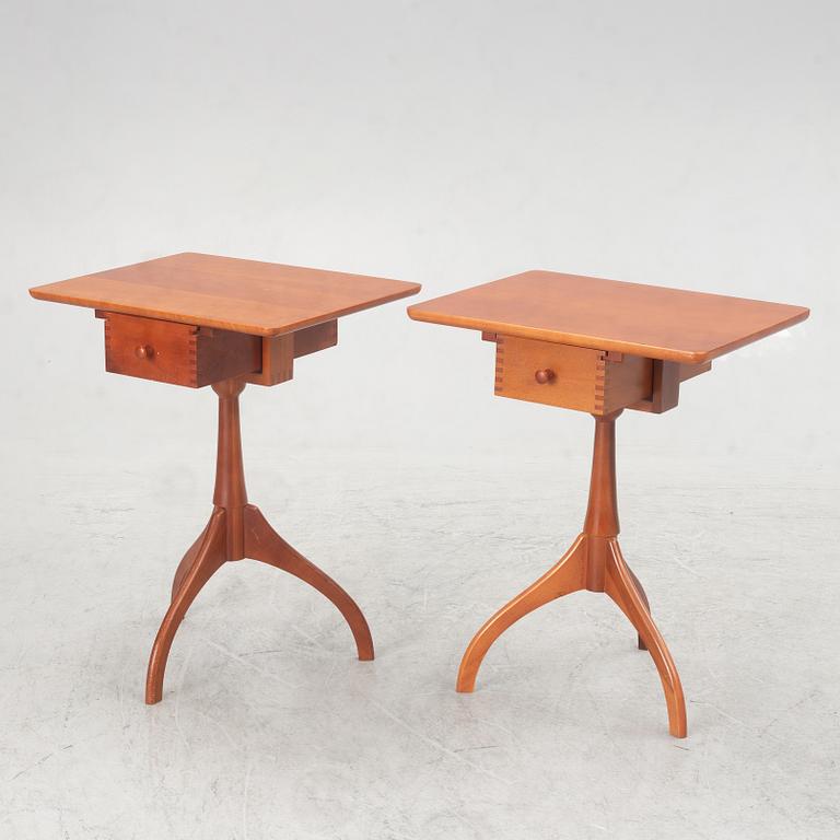 A pair of Shaker-style bedside tables, modern manufacturing.