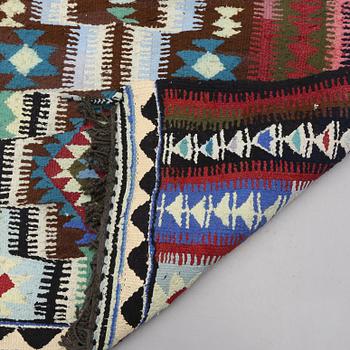 MATTA, kelim, modern tillverkning, ca 270 x 142 cm.