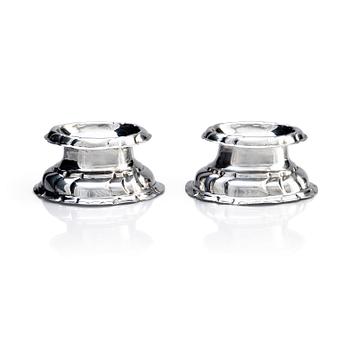 376. A pair of European Rococo 18th century silver salt-cellars.