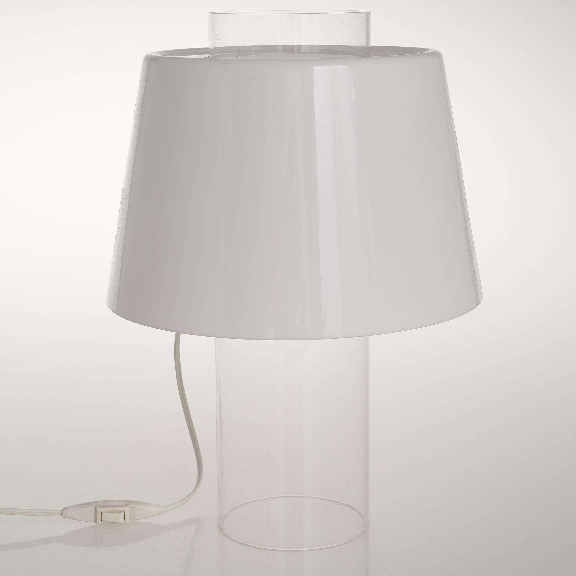 YKI NUMMI, pöytävalaisin, "Modern Art", suunniteltu 1955.