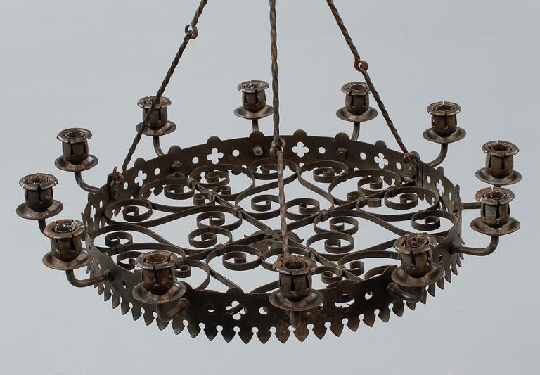 LJUSKRONA, enligt uppgift från Frankrike, 1900-talets första hälft. Höjd 53 cm exkl krok och kedja.