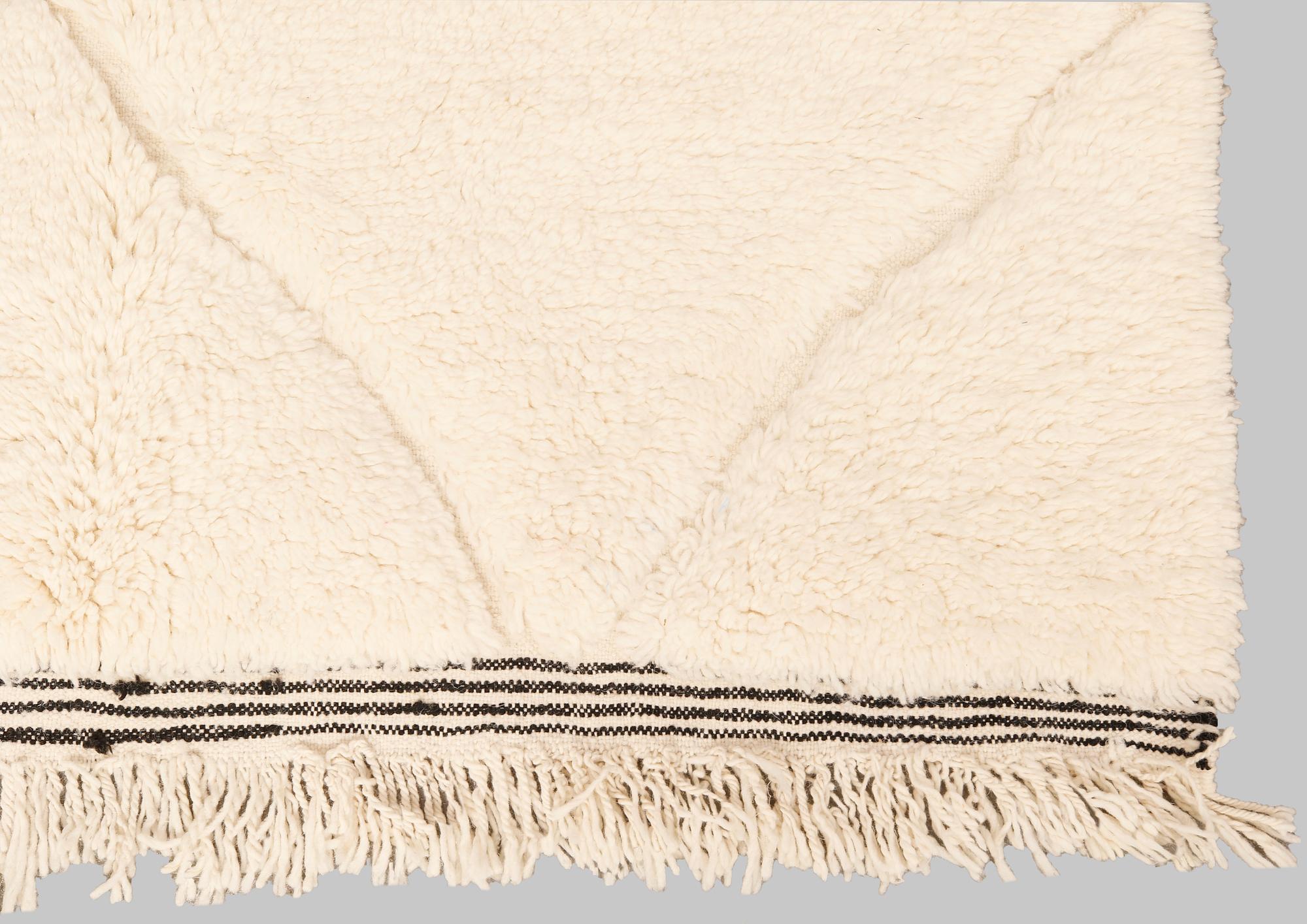 Rug, Morocco, approx. 243 x 155 cm.