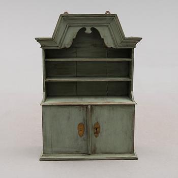 HÄNGSKÅP, 1700-tal.