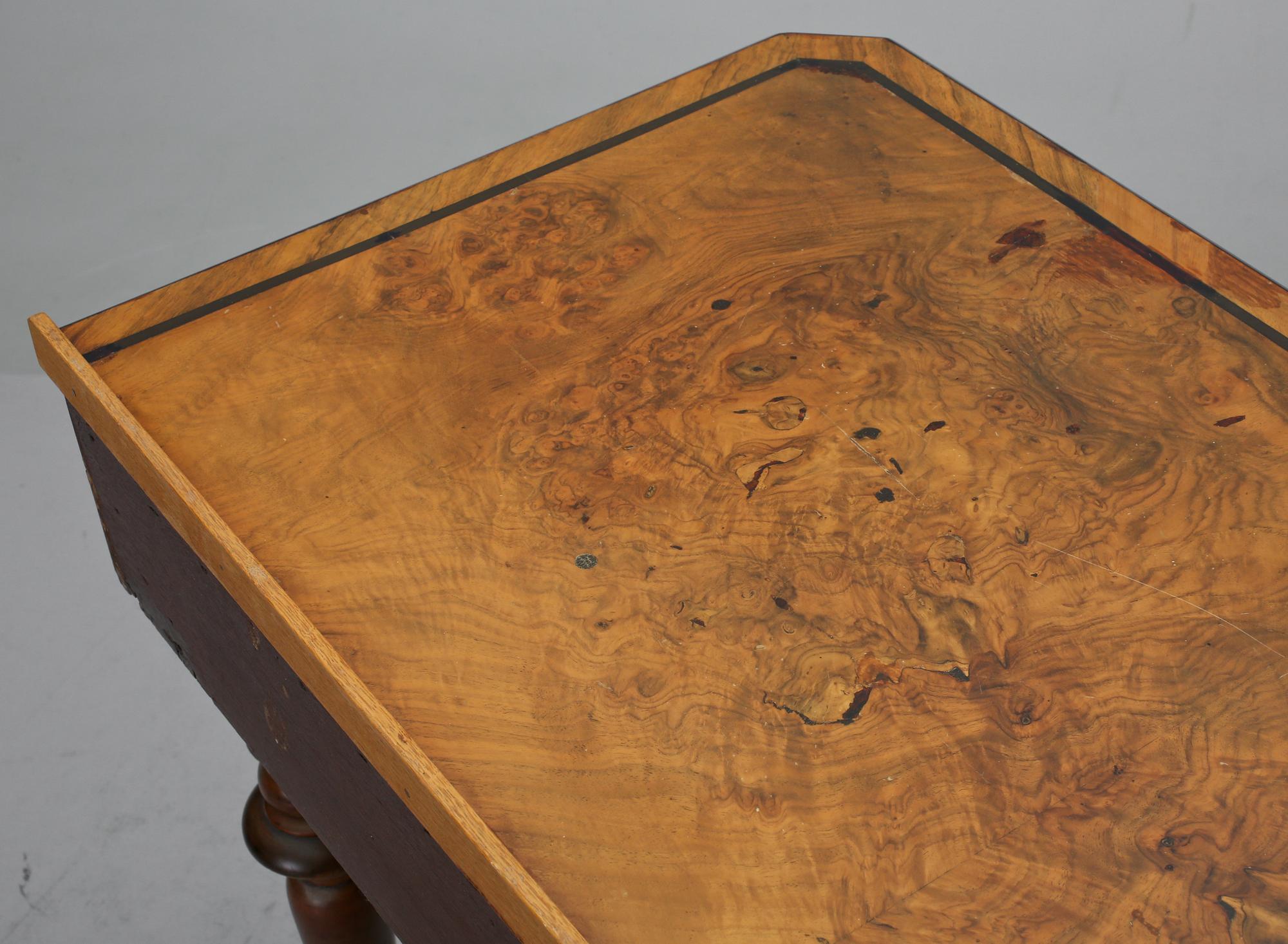 SIDOBORD, nyrenässans, sent 1800-tal.