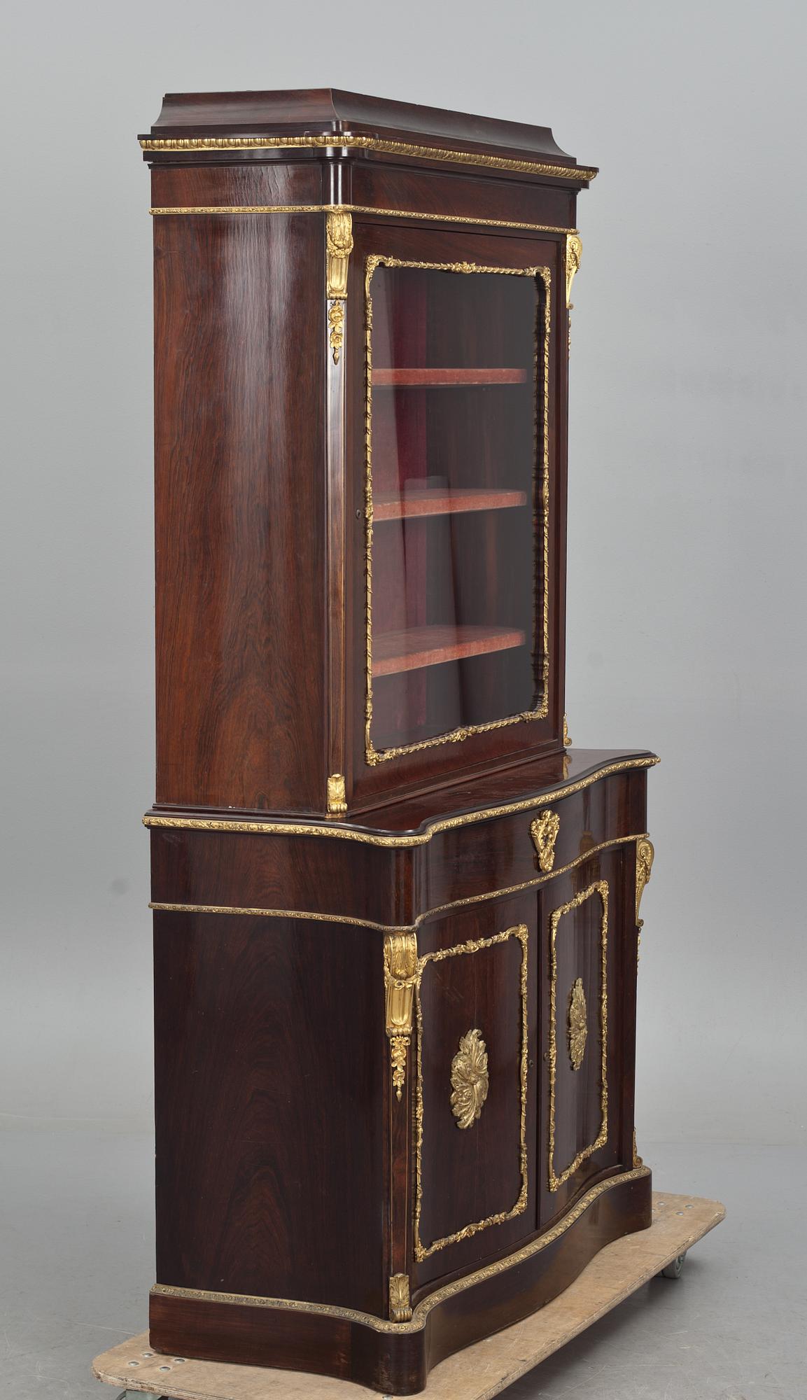 VITRINSKÅP,  Frankrike, 1800-talets andra hälft.