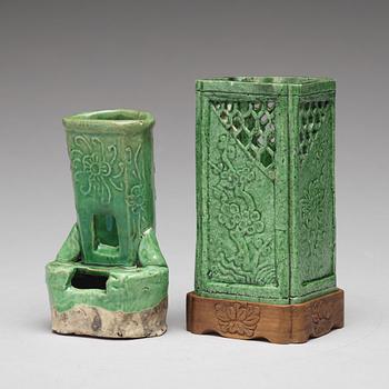 Two Chinese apple green glazed brush holders, Qing dynasty, 19th Century.