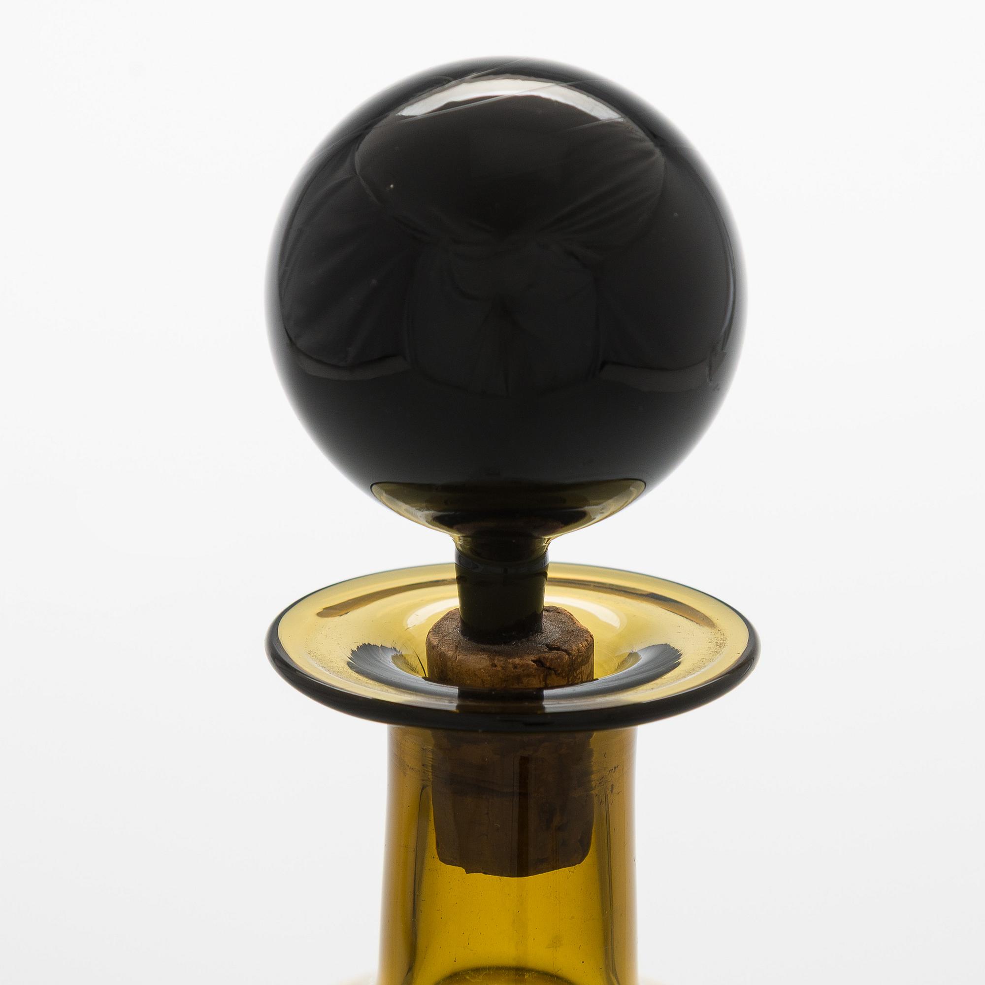 Kaj Franck, a decanter, KF 501  'The Bells of Kremlin', signed K. Franck, Nuutajärvi, Notsjö -61.