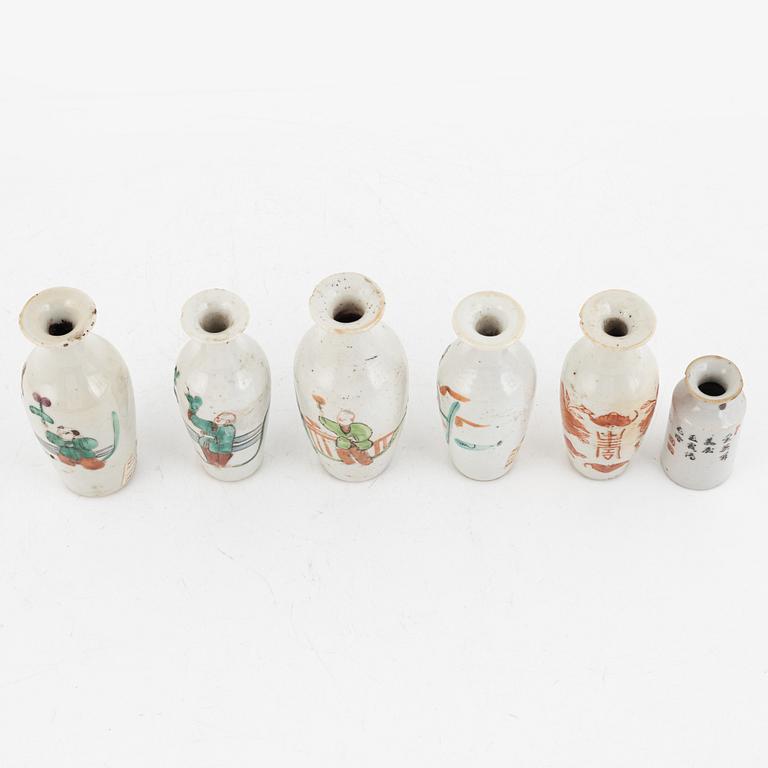 A group of eleven Chinese miniature porcelain vases, late Qing dynasty/around 1900.
