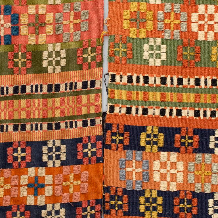 VÄGGBONADER, 2 st Allmoge, Skåne 1800-talets slut. Ca 190 x 71 resp 205 x 59 cm.