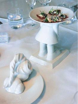 KIM SIMONSSON, tarjoiluvati, posliinia, signeerattu KIM 2013.