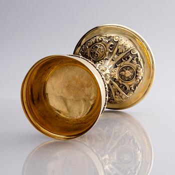 An Austrian late 19th century silver-gilt cup with cover, mark of Vincenz Czokally, Vienna.