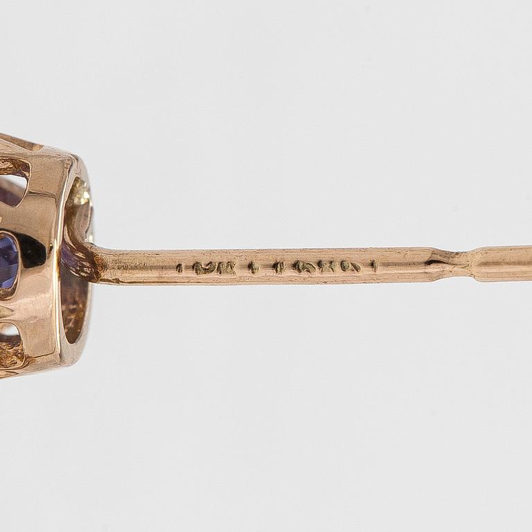 Korvakorut, 14K kultaa ja tansaniitit.