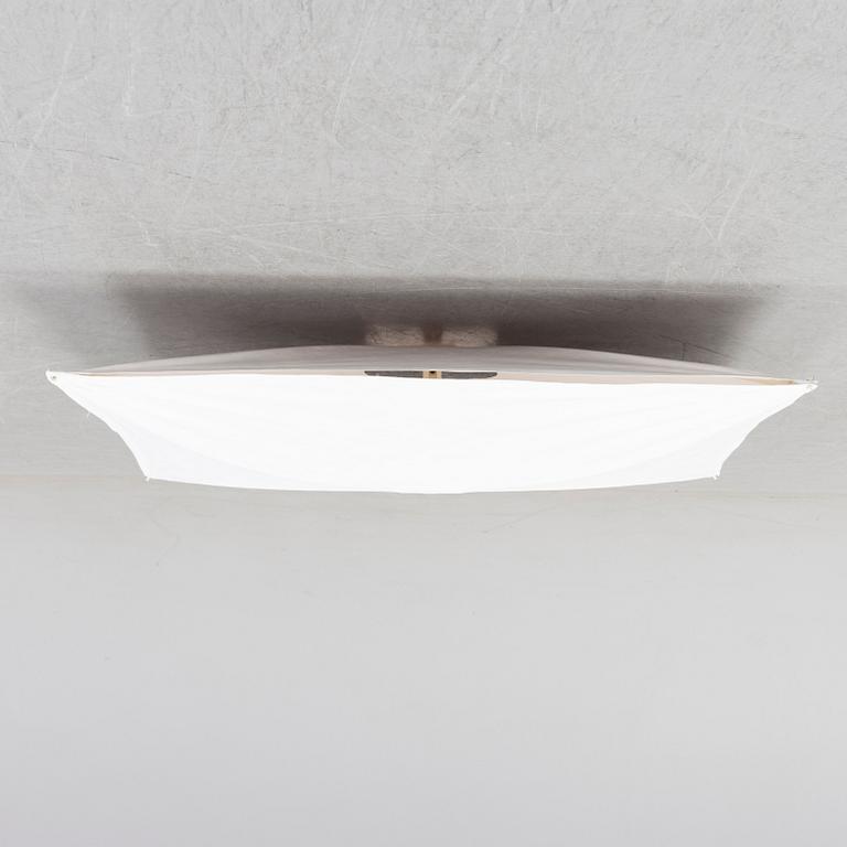 Tobia Scarpa, tak- / vägglampor, 3 st, "Ariette 1" samt "Ariette 2", Flos.