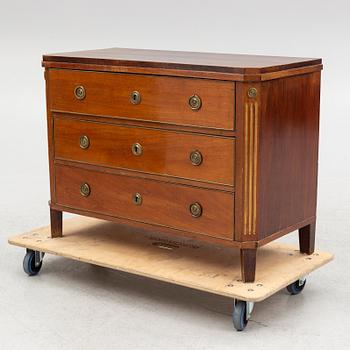 A Gustaivan chest of drawers, 19th century.