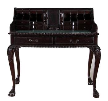 SKRIVBORD, Chippendale-stil, 1900-talets andra hälft.