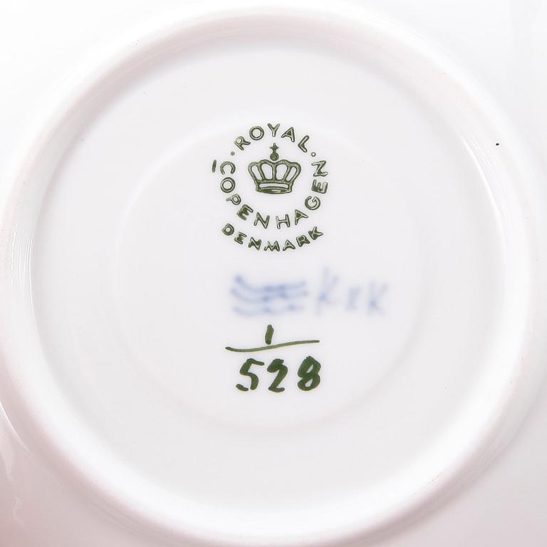 CREMEKOPPAR, 6 st, porslin, Royal Copenhagen, "Musselmalet", 1900-tal.