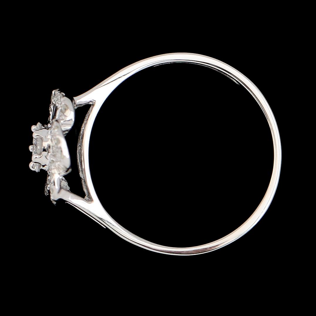 RING, 18K vitguld, diamanter tot ca 0.35 ct.