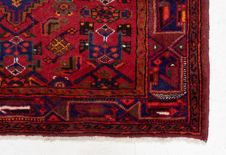 An north west Persian carpet, c. 197 x 124 cm.