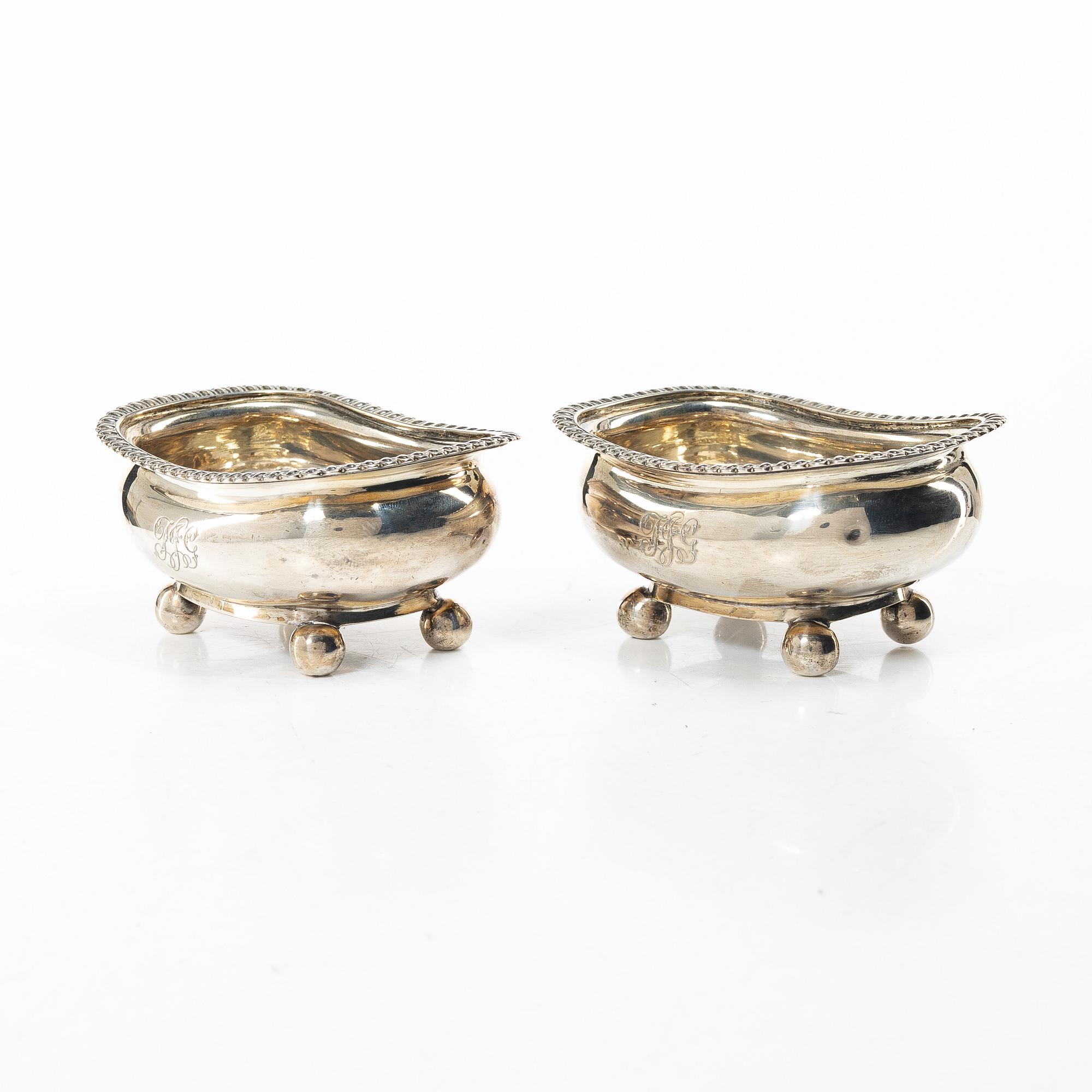 A pair of silver salt cellars, Alexander Hewat, London, England, 1810.